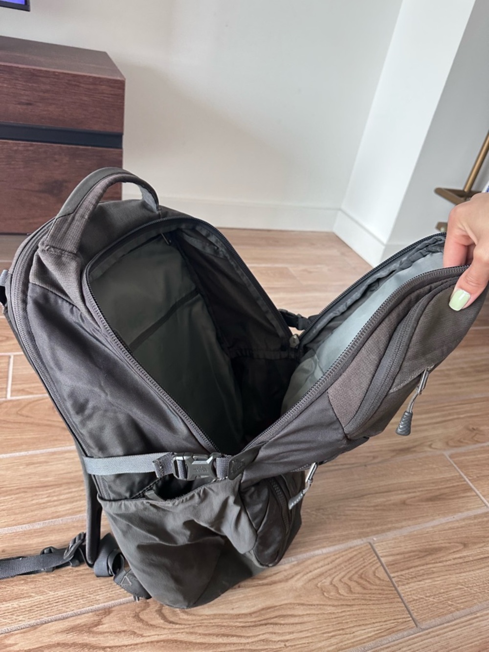 North Face Backpack - Picture 2 of 8